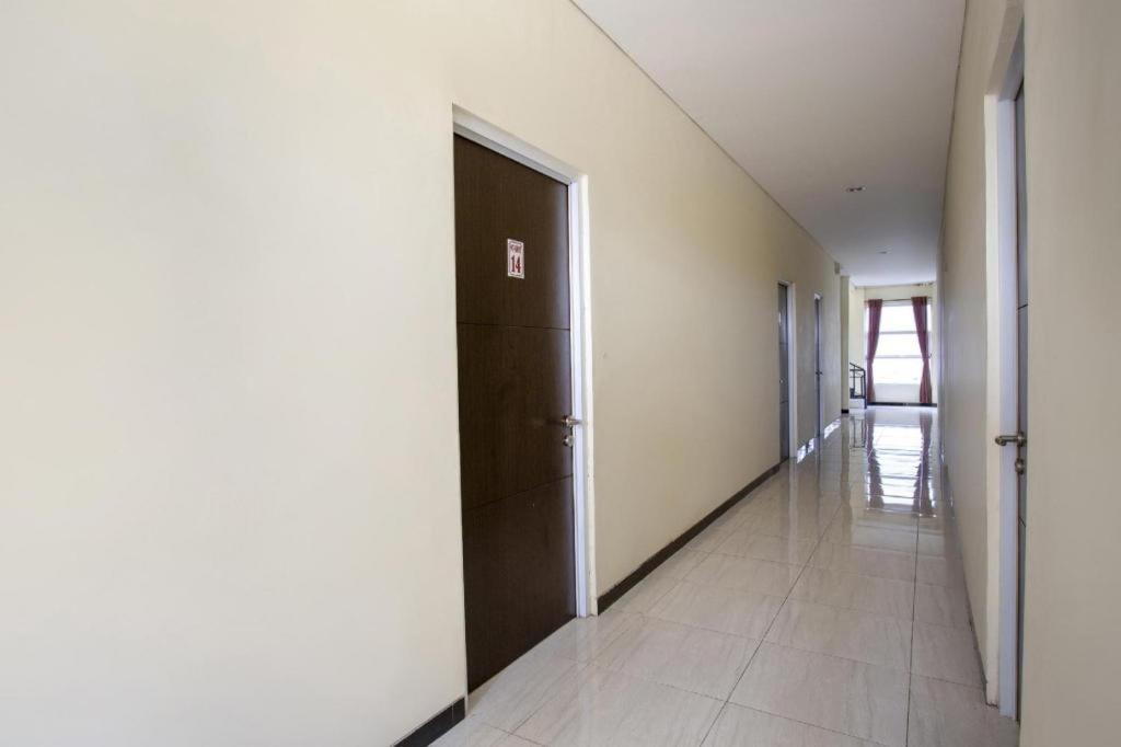 Reddoorz Syariah Near Transmart Mall Palembang Exterior photo