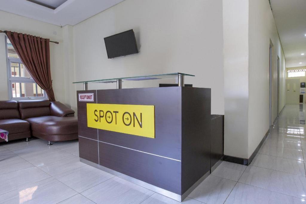 Reddoorz Syariah Near Transmart Mall Palembang Exterior photo