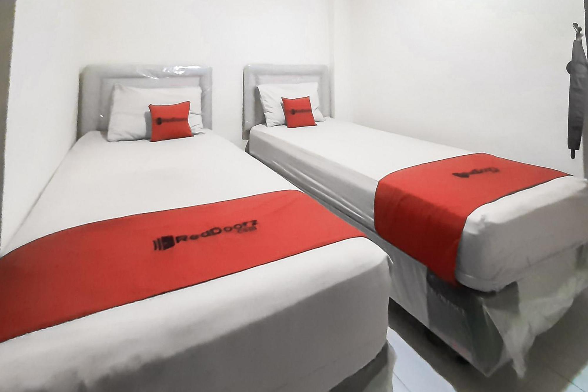 Reddoorz Syariah Near Transmart Mall Palembang Exterior photo