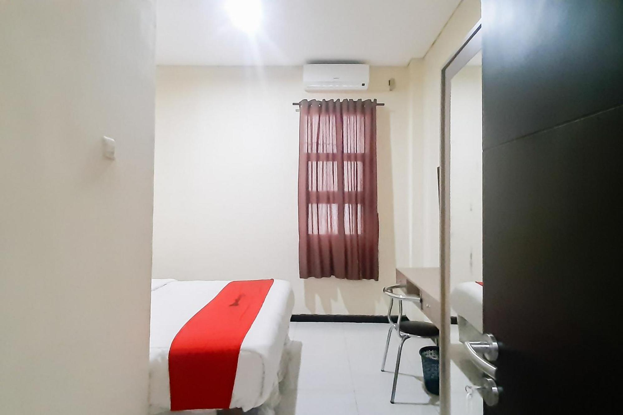Reddoorz Syariah Near Transmart Mall Palembang Exterior photo